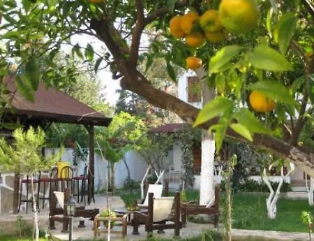 Mono Apart Otel *